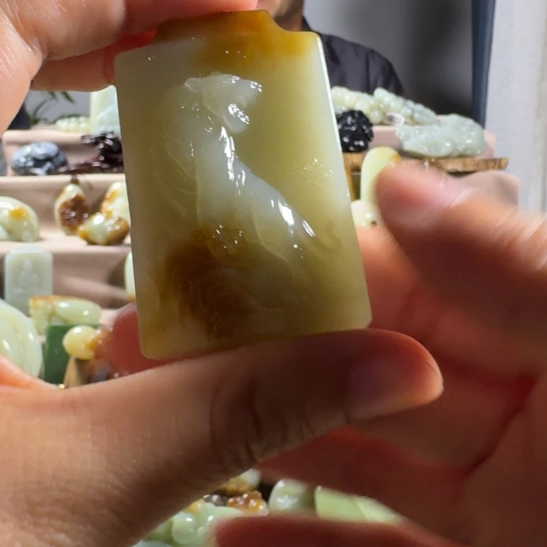 和田玉（糖玉）未镶嵌颈饰