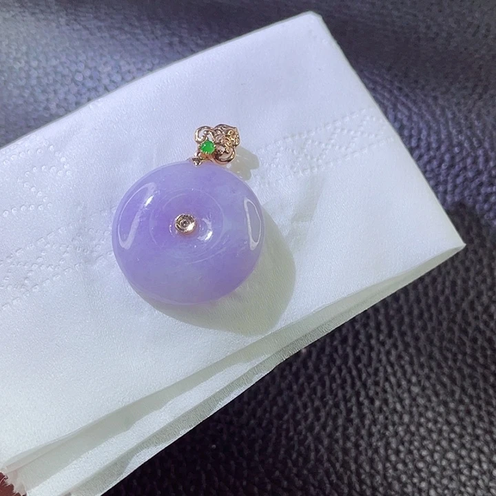 翡翠颈饰18K金镶嵌翡翠