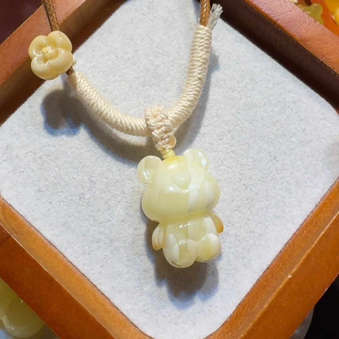 未镶嵌琥珀珠宝奇石