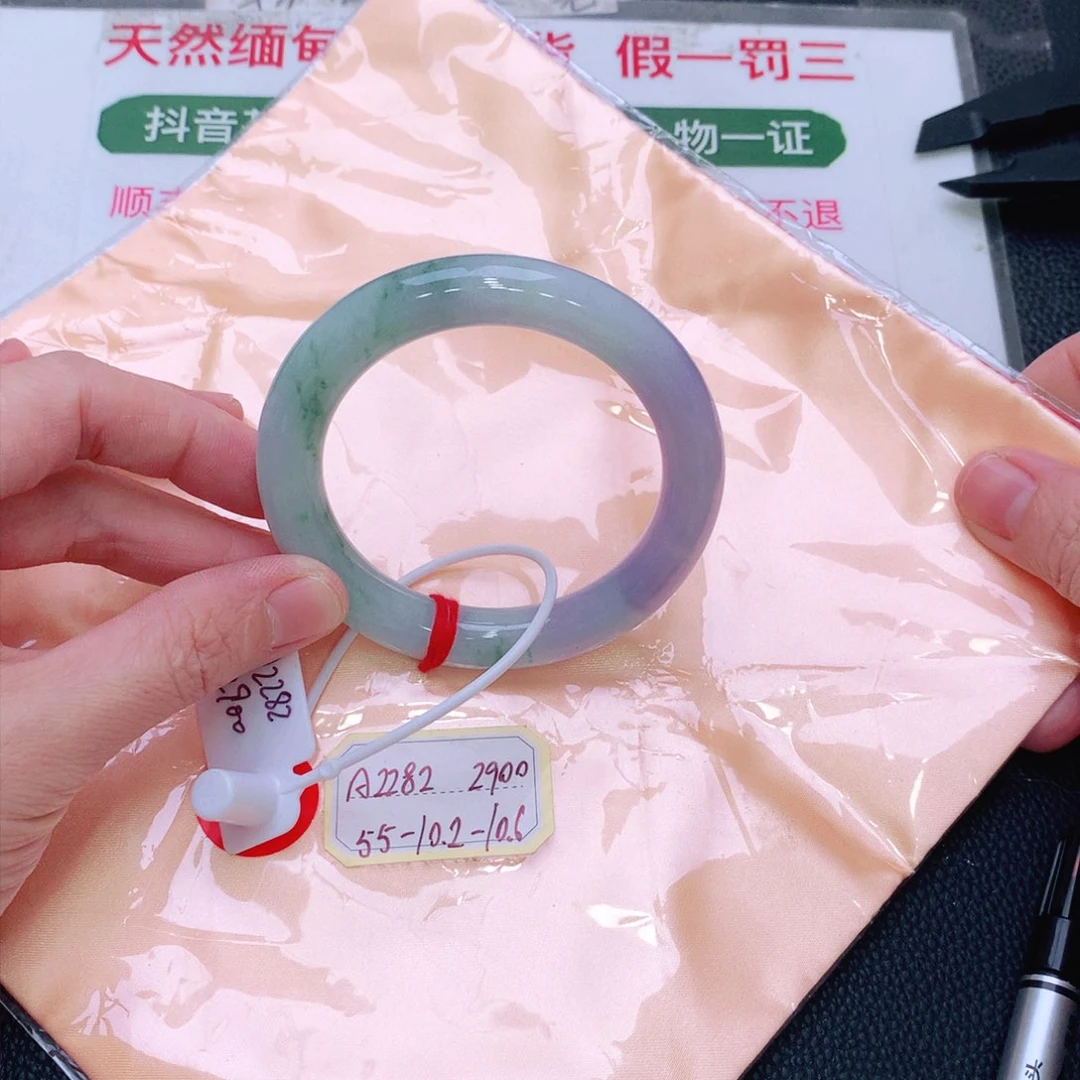 未镶嵌手镯翡翠缅甸翡翠手镯