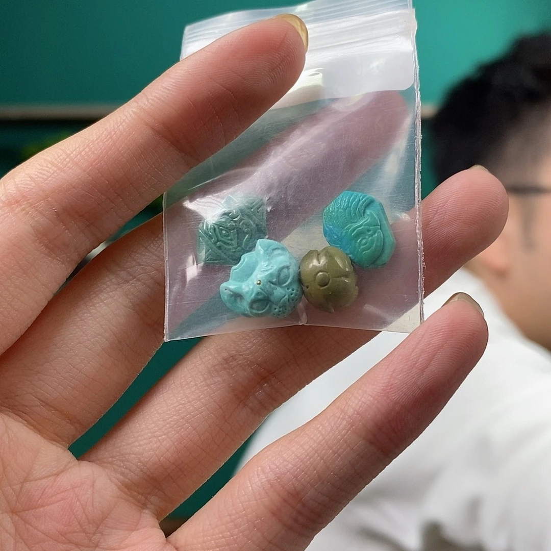 绿松石未镶嵌珠宝奇石