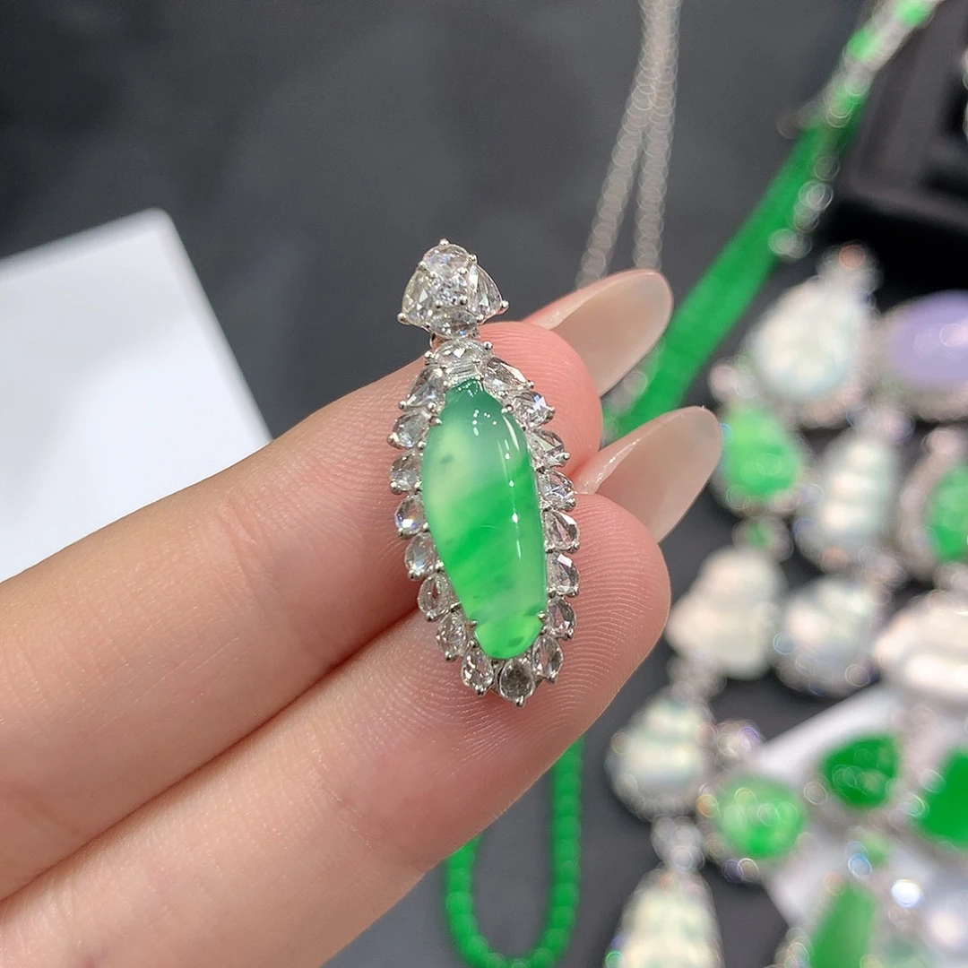 翡翠18K金镶嵌颈饰木那玻璃种金丝翠福瓜 48小时鉴赏期