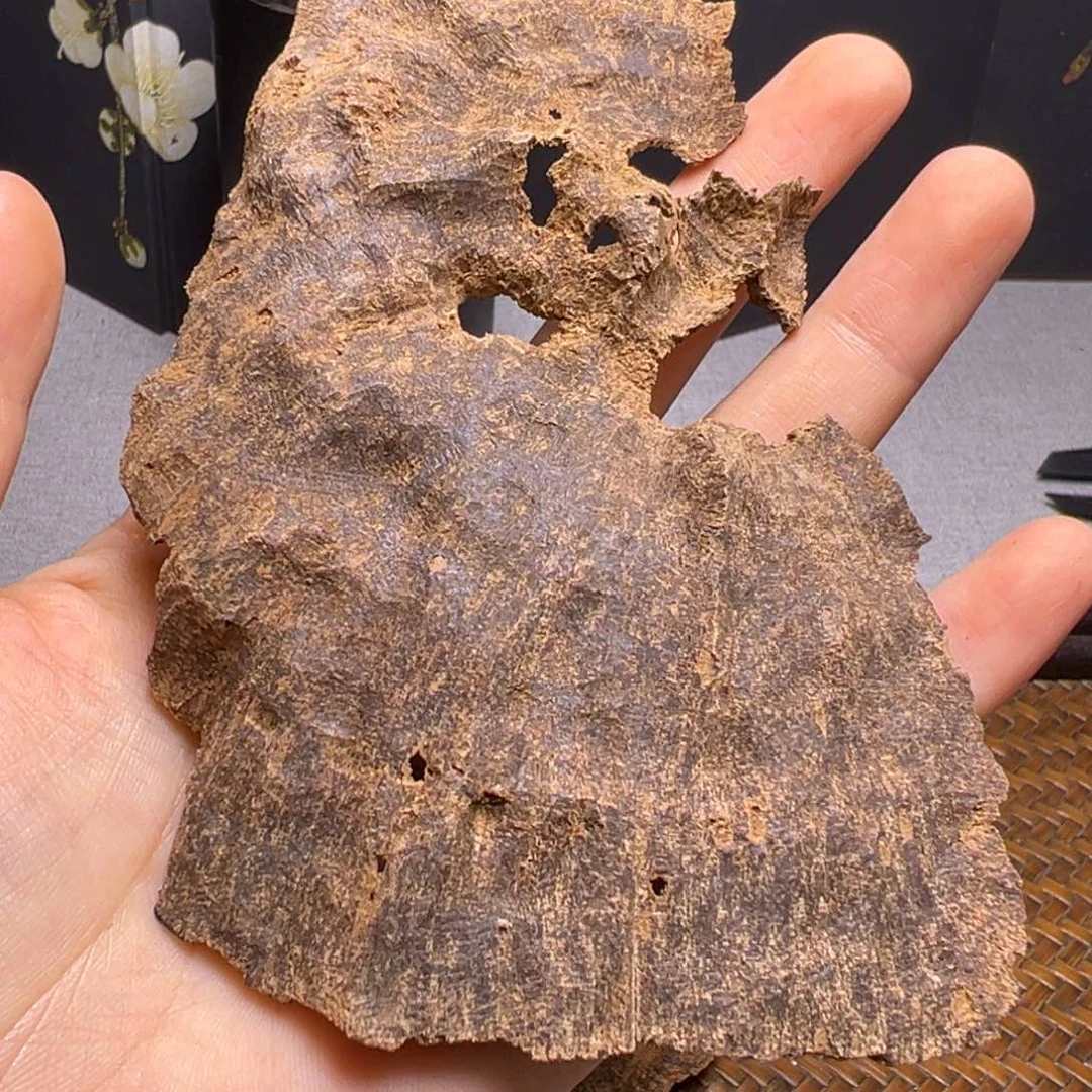 沉香碎屑沉香海南沉水老包头12.2克