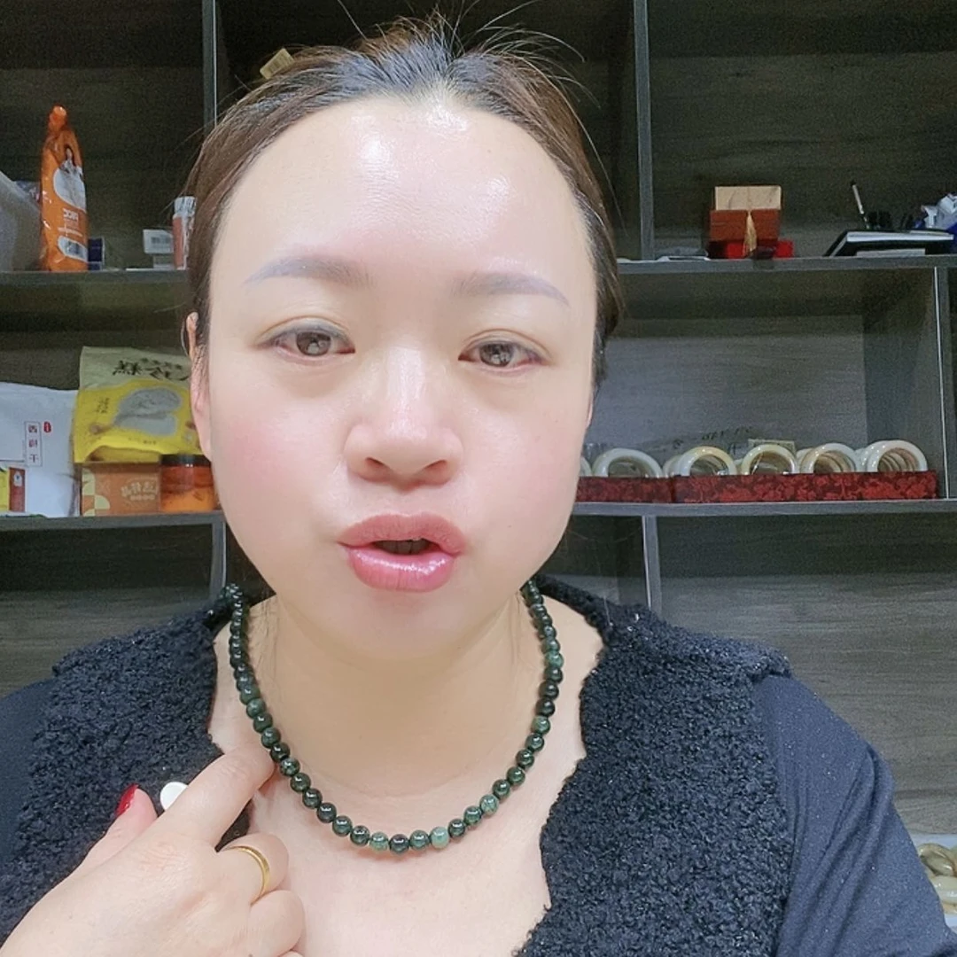 【闪购商品】未镶嵌手镯石英质玉