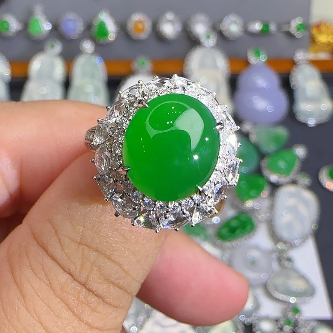 18K金镶嵌戒指翡翠天然翡翠