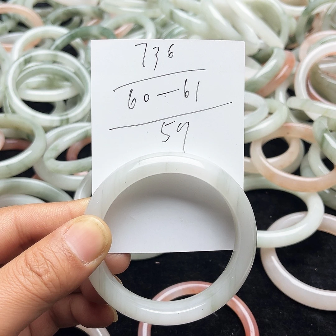 未镶嵌手镯石英质玉736