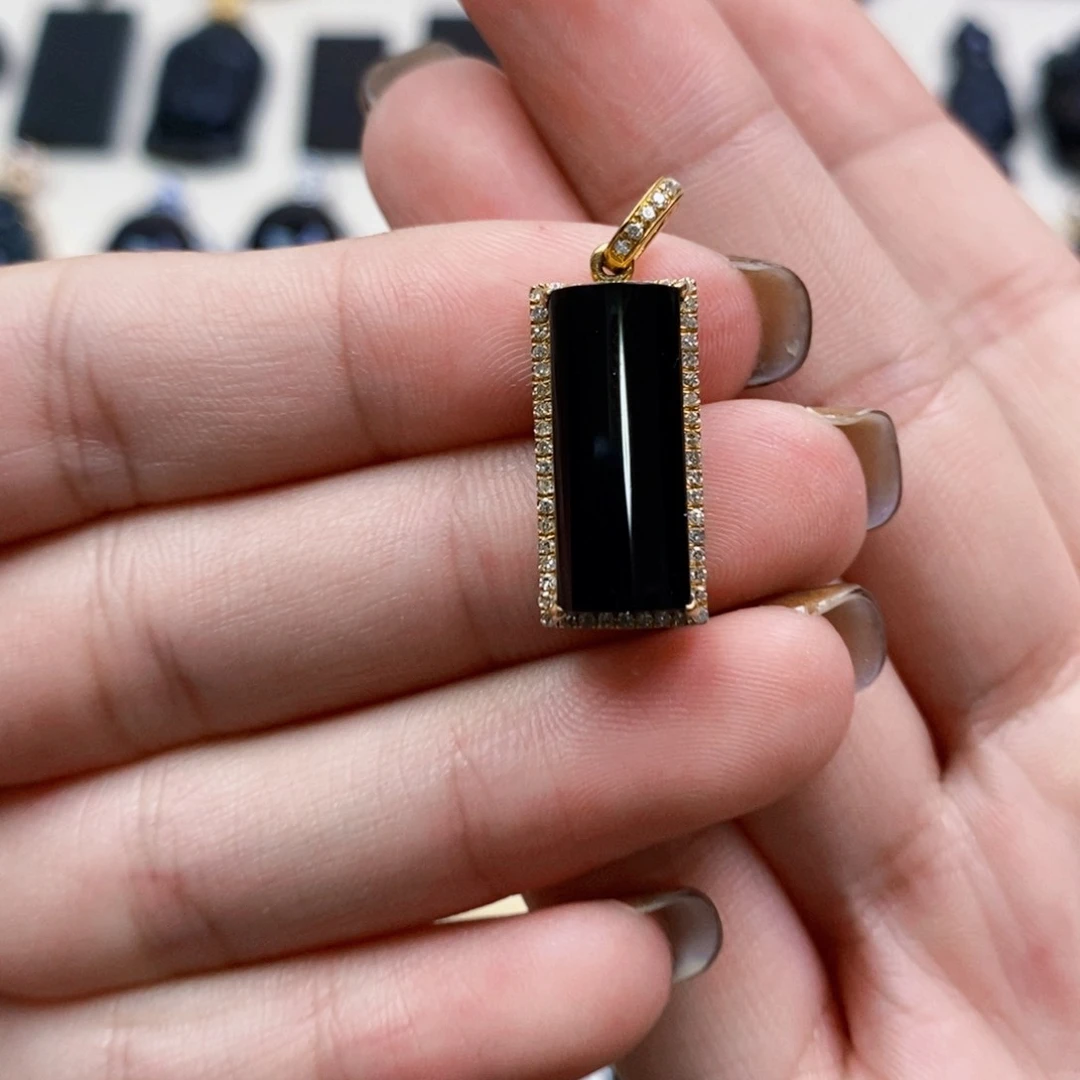 18K金镶嵌定制翡翠墨翠无事柱吊坠