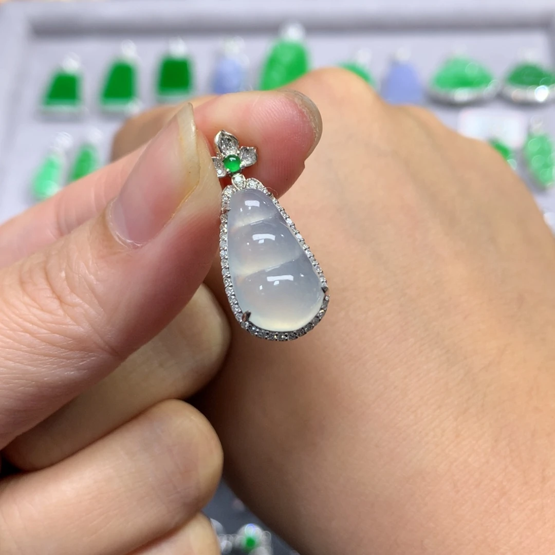 翡翠18K金镶嵌吊坠(不含链)