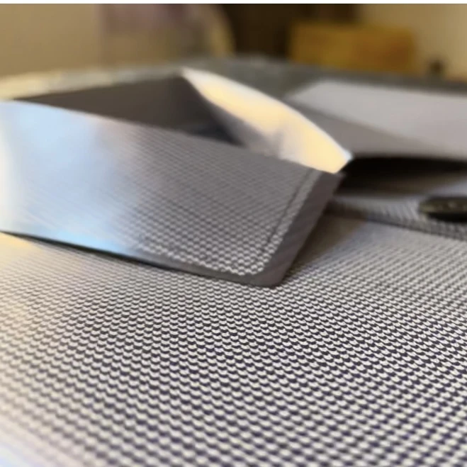 手工剪裁硬质成品纸成衣纸