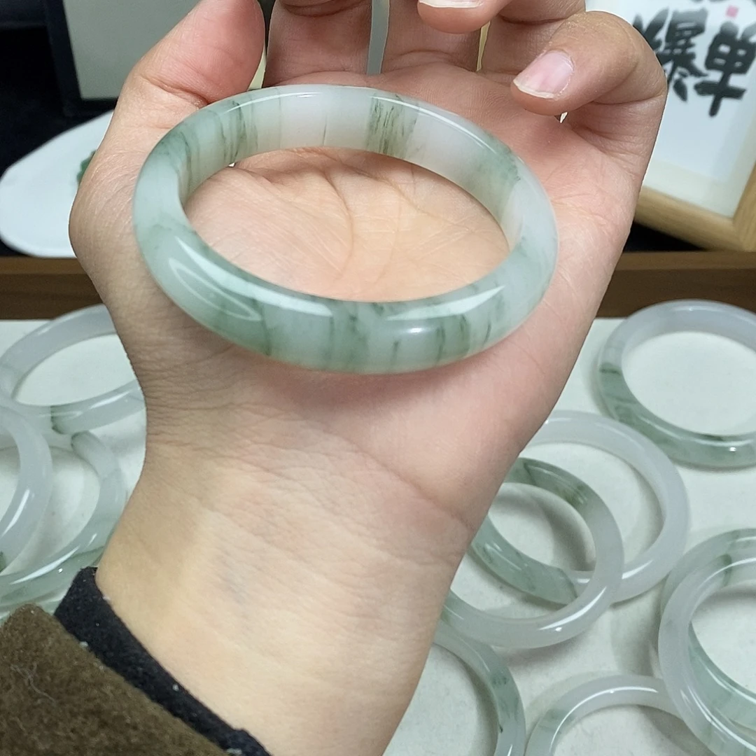 石英质玉未镶嵌手镯