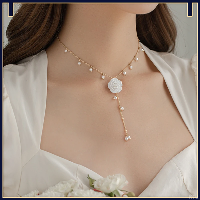 年 非金属款气质长款小众项链吊坠锁骨链女项链玫瑰花朵