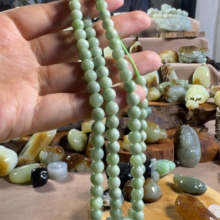 和田玉（糖玉）未镶嵌颈饰