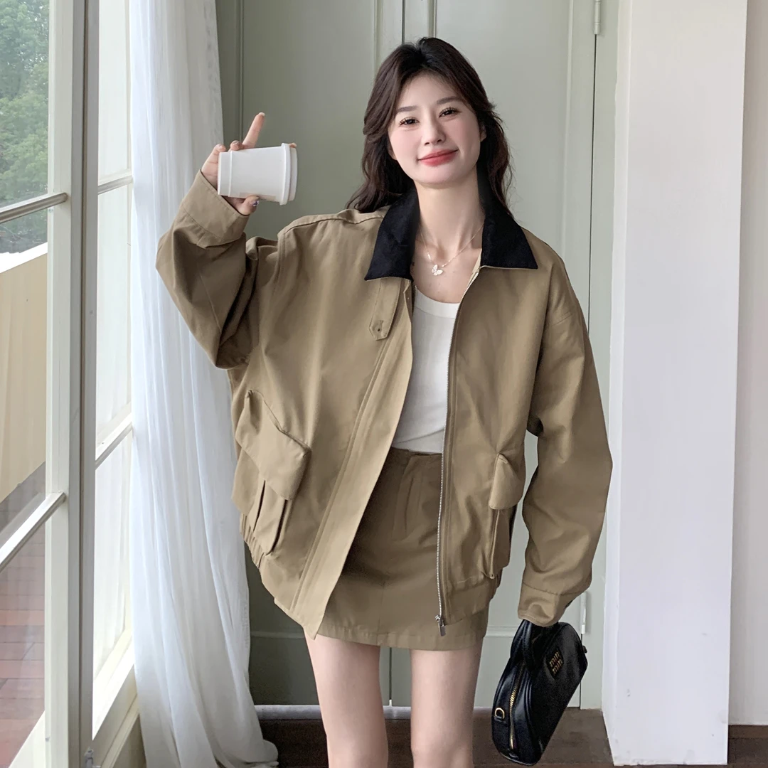 卡其色港式时髦复古工装风套装裙女2025秋季新款外套半身裙两件套