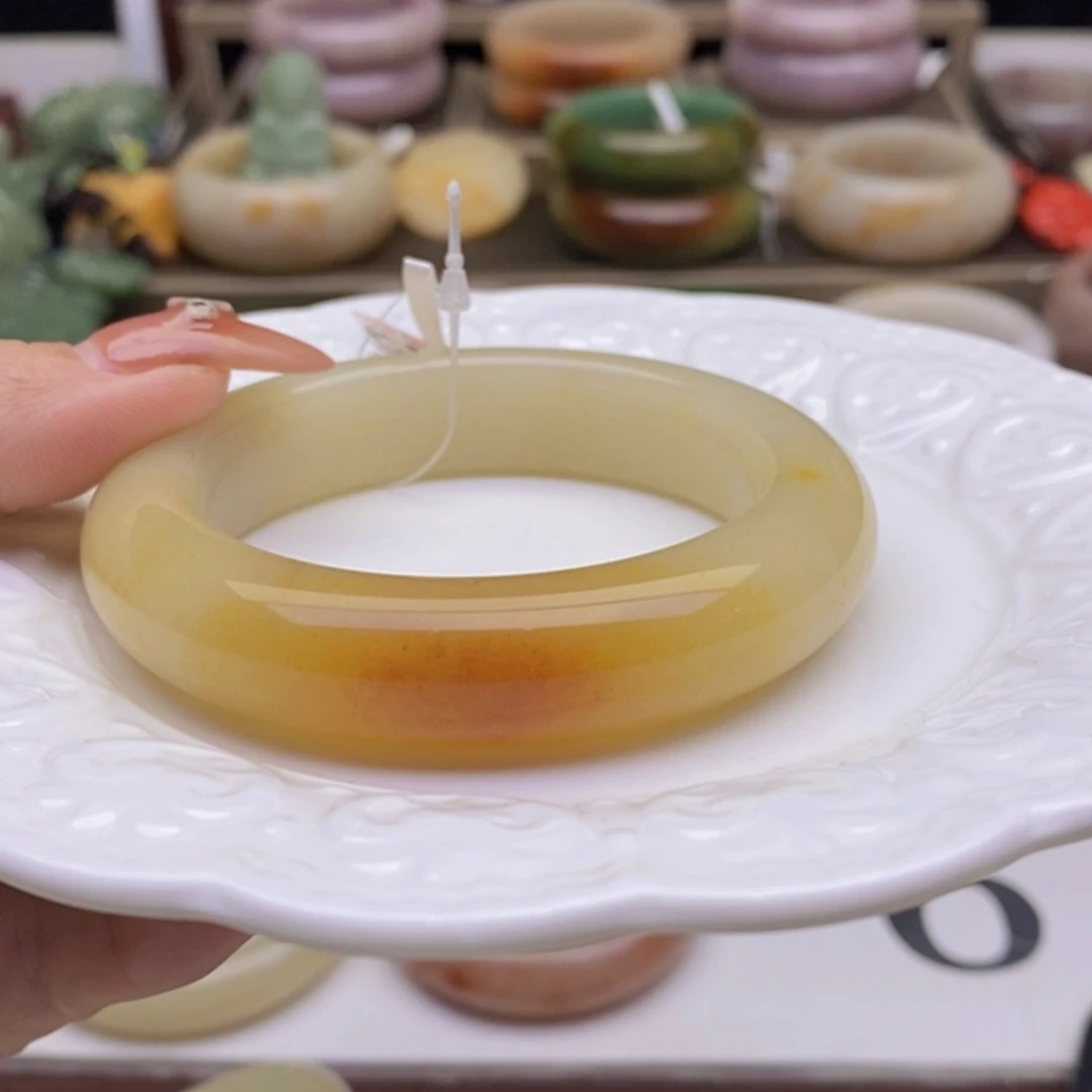 【闪购商品】石英质玉手镯未镶嵌