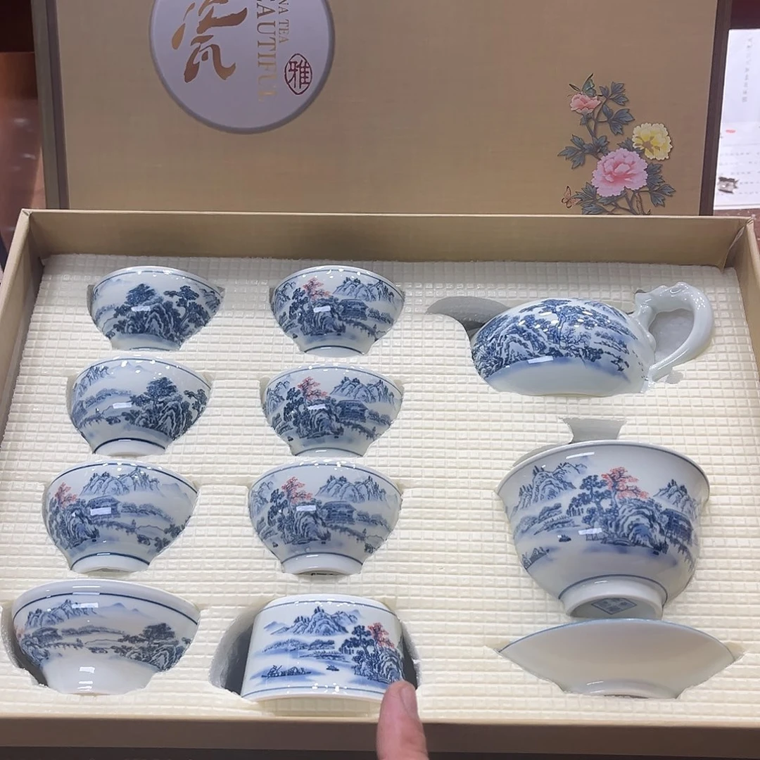 孤品茶具套装等。