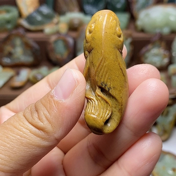 岫岩河磨玉（透闪石质玉）未镶嵌颈饰