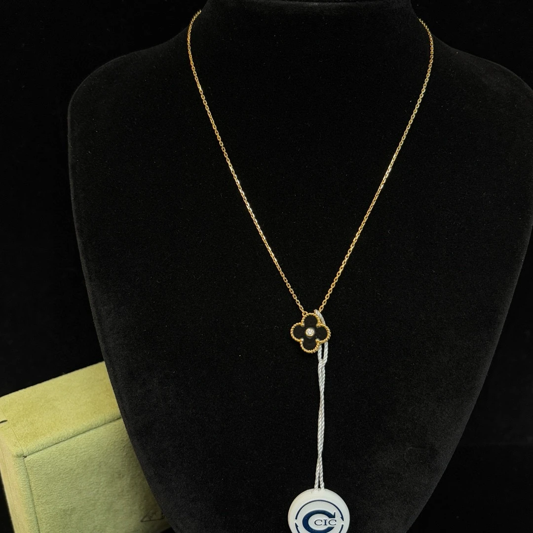 95新 梵克雅宝 圣诞限量款18k金黑花镶钻项链 41256