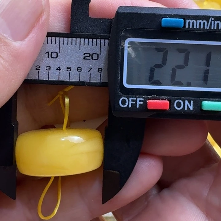 {***忧未镶嵌琥珀裸石20