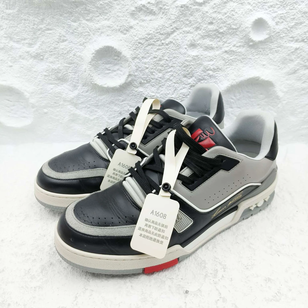 99新 LouisVuitton/路易威登 7.5码/41.5码/黑灰水泥Trainer板鞋