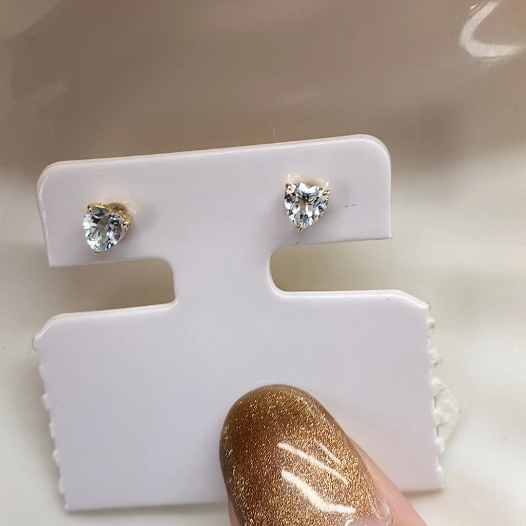 18K金镶嵌耳钉海蓝宝石