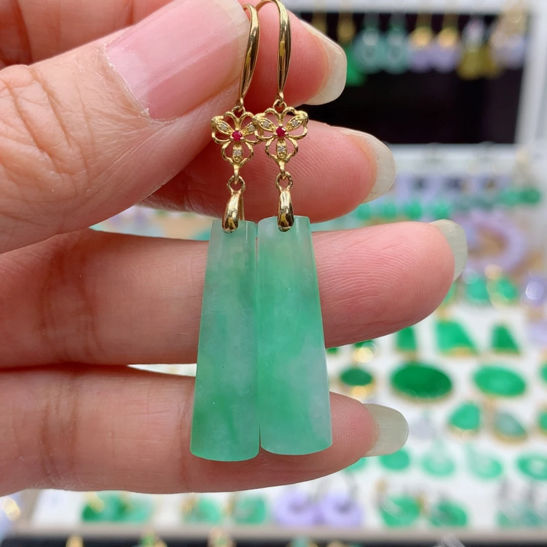 翡翠18K金镶嵌耳饰