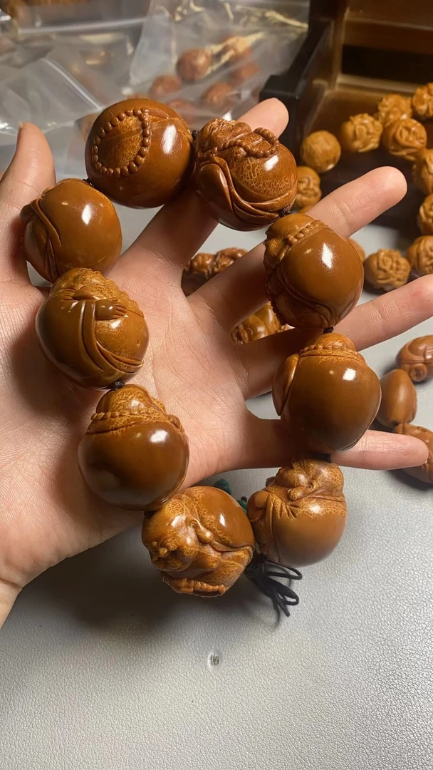 巴西大橄榄核雕刻