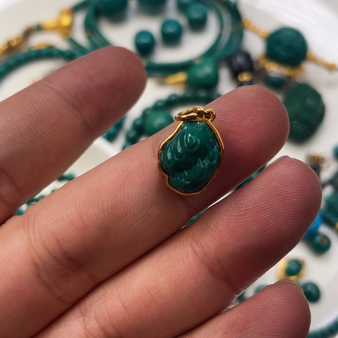 绿松石足金镶嵌原矿绿松石