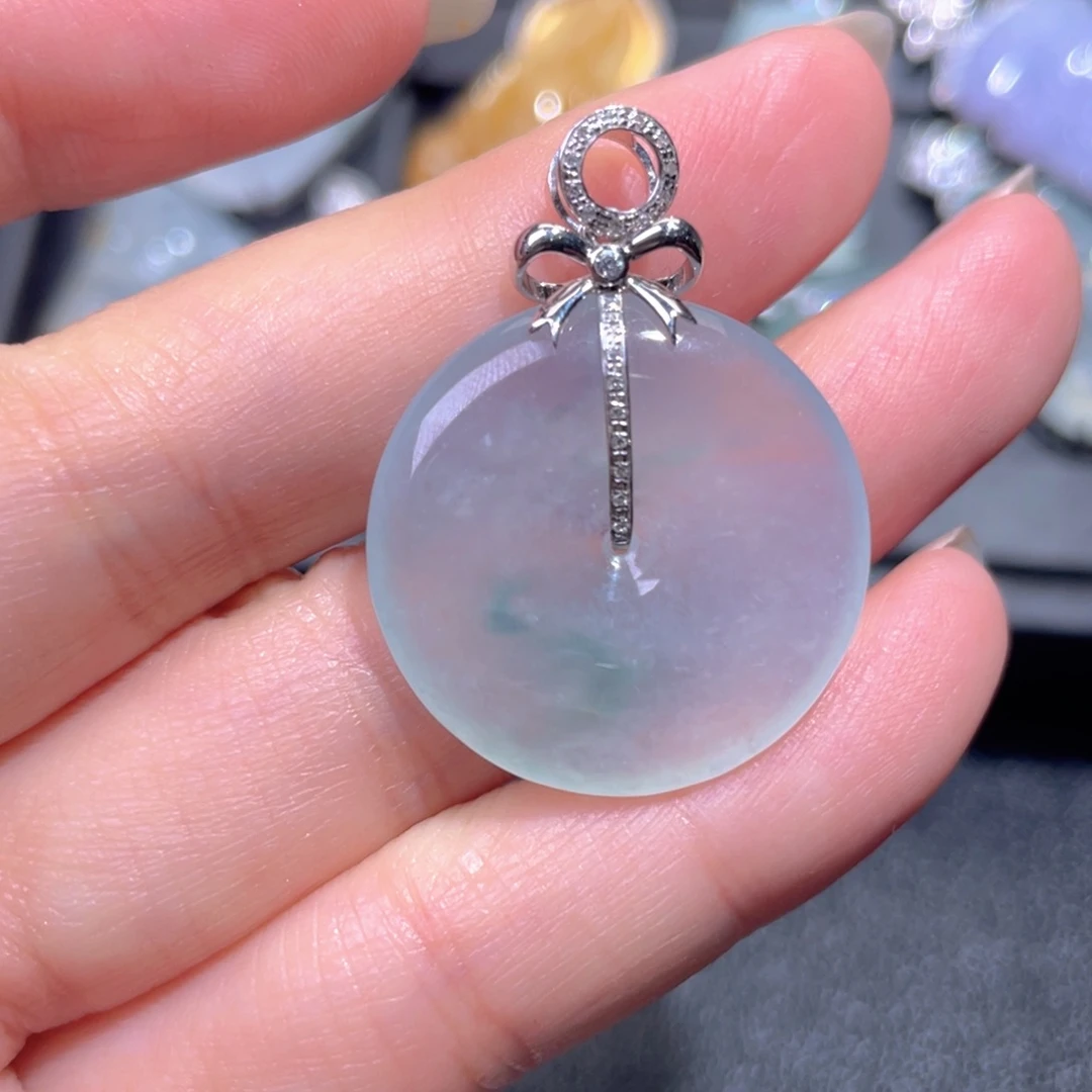 颈饰18K金镶嵌翡翠翡翠