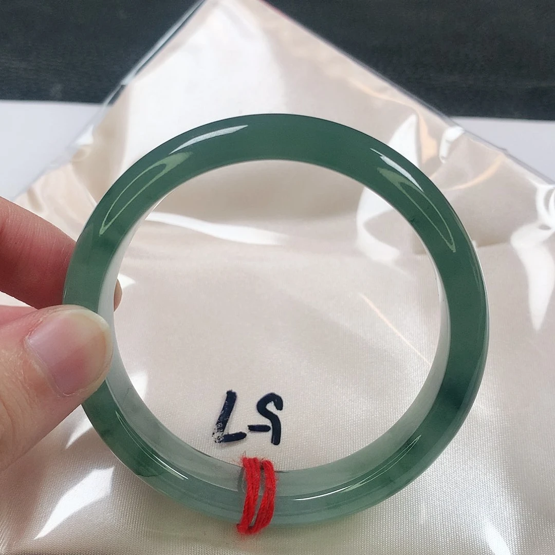 未镶嵌手镯翡翠367