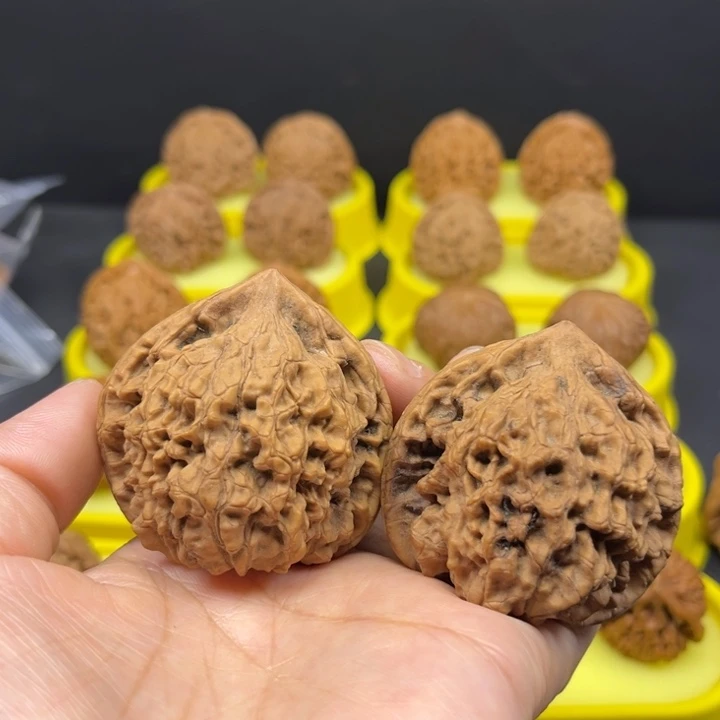 把件文玩核桃除****谁