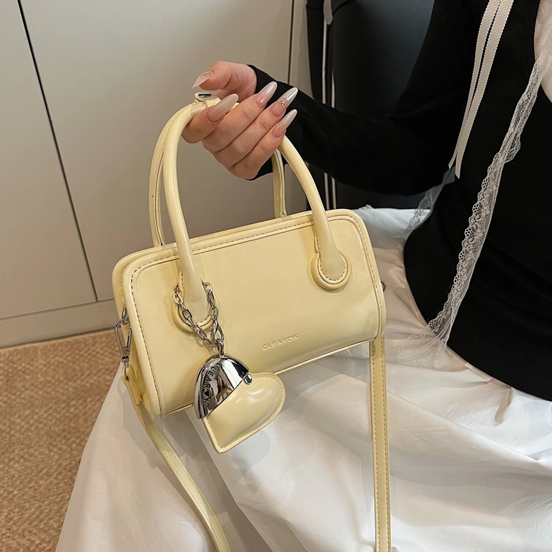 早春新款韩版小众轻奢设计小方包高级感手提简约单肩包时尚斜挎包