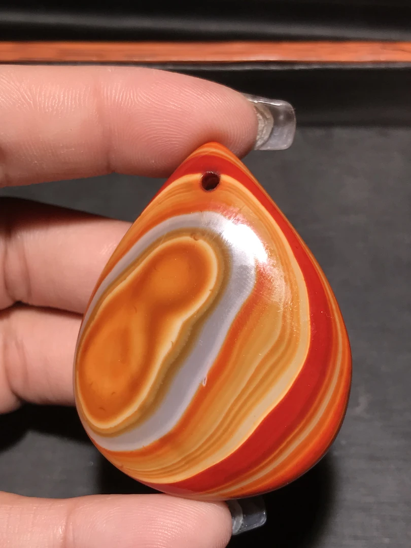 缠丝玛瑙象形吊胆