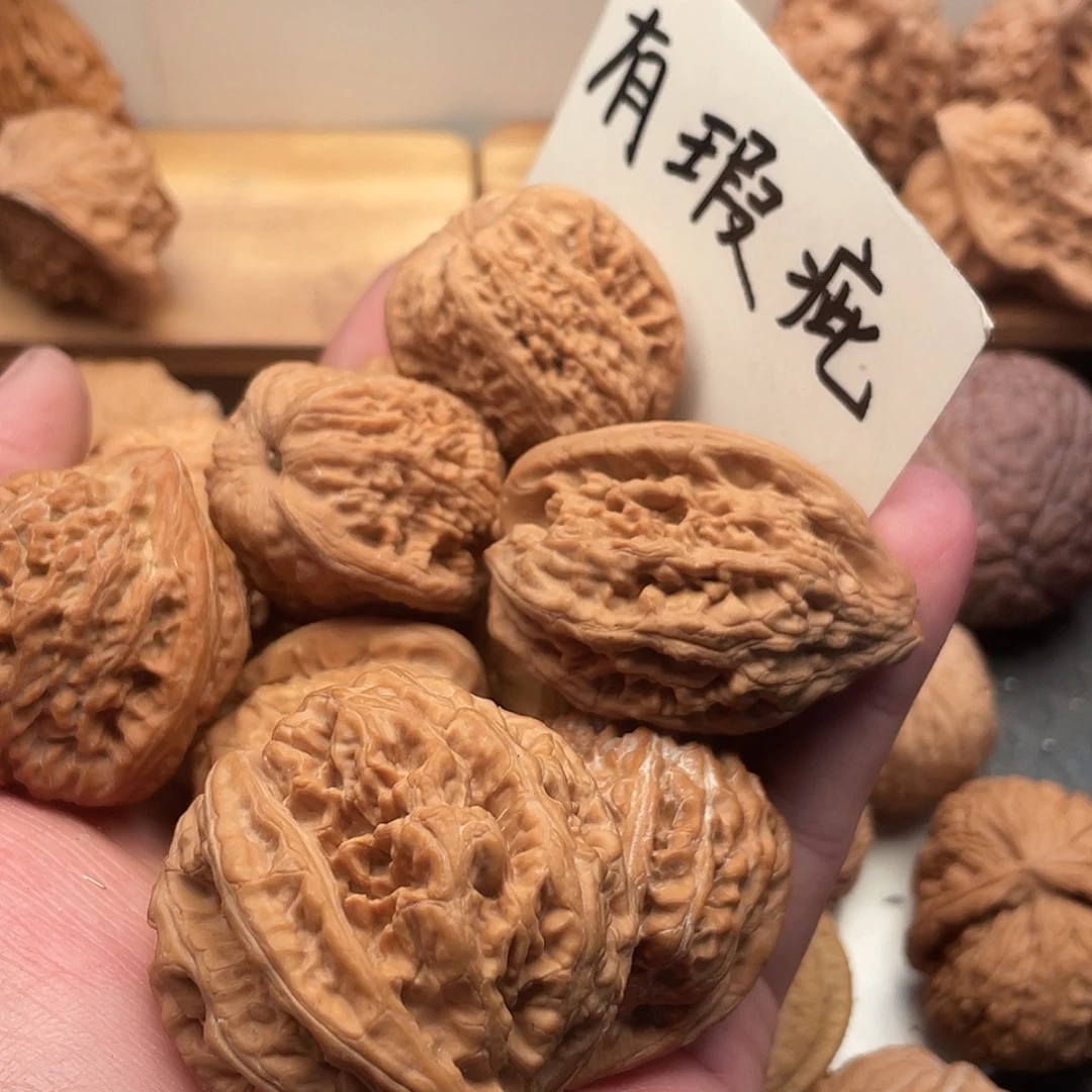 乾***忧吊坠文玩核桃核桃