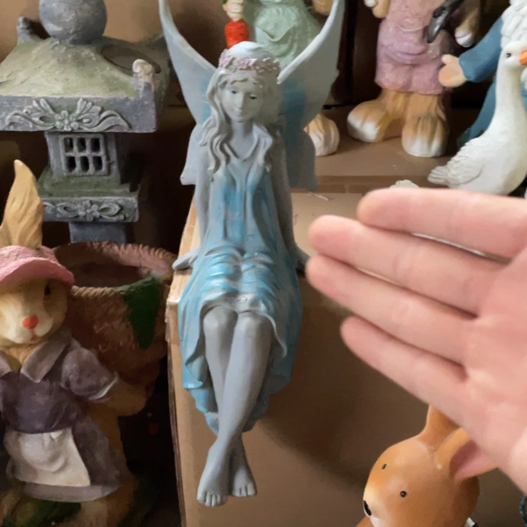 【闪购商品】树脂坐姿花仙子摆件