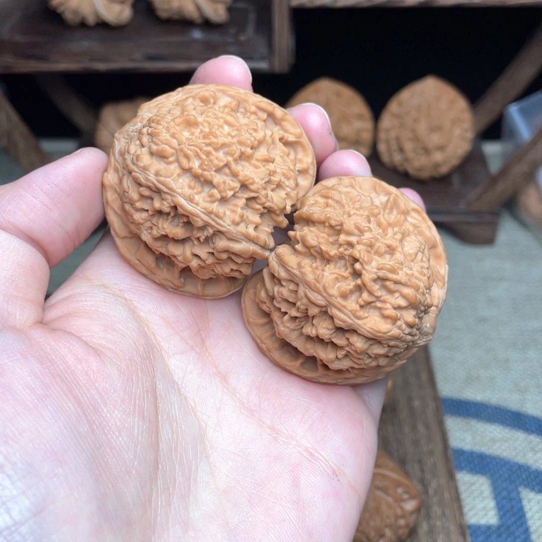 文玩核桃把件栗****i满天星