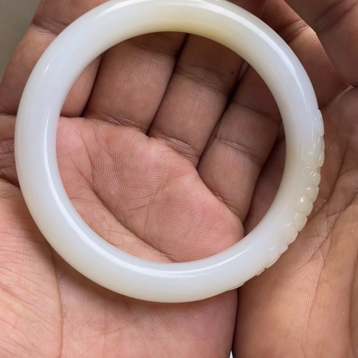 【闪购商品】未镶嵌手镯和田玉