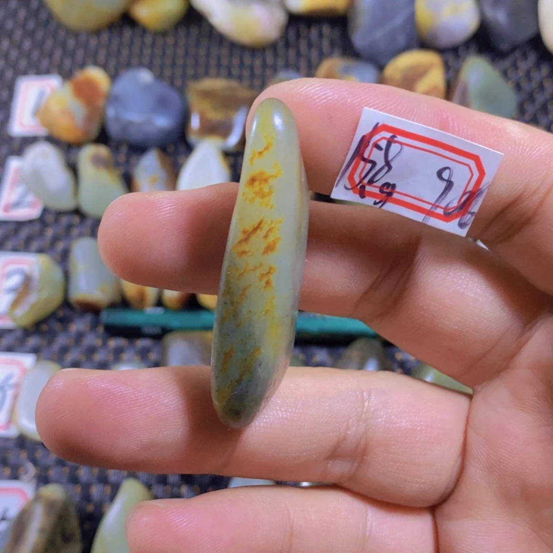 和田玉（糖玉）未镶嵌颈饰