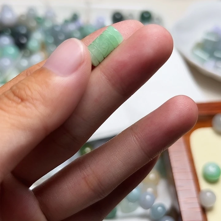翡翠散珠仿古桶珠