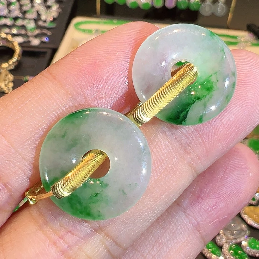 翡翠吊坠(不含链)18K金镶嵌翡翠