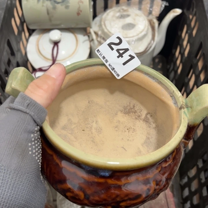 多***看陶瓷工艺品000241