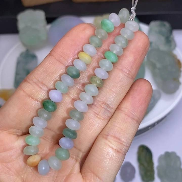 定制翡翠未镶嵌手串