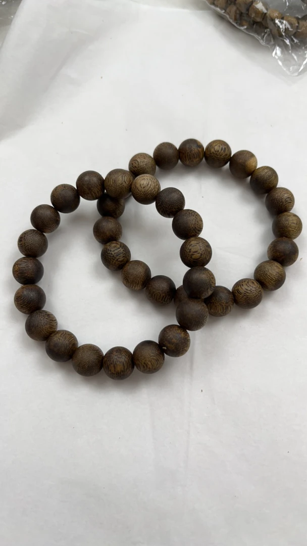 沉香海南沉香绿棋乌身1.0圆珠单圈多样性发一