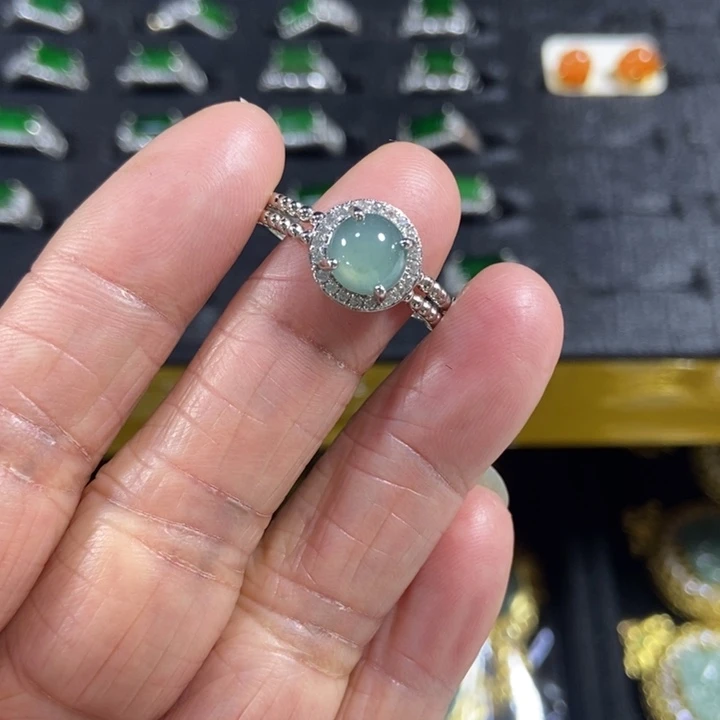 翡翠未镶嵌戒指翡翠