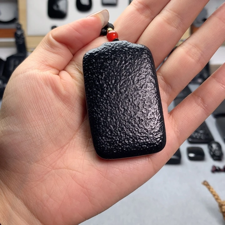 未镶嵌和田玉（墨玉）挂件体验款