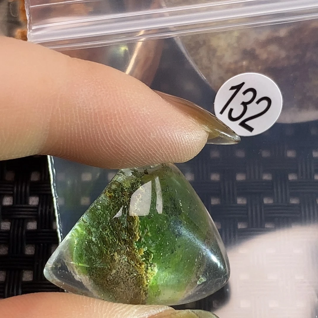 夏***峦水晶颈饰未镶嵌水晶