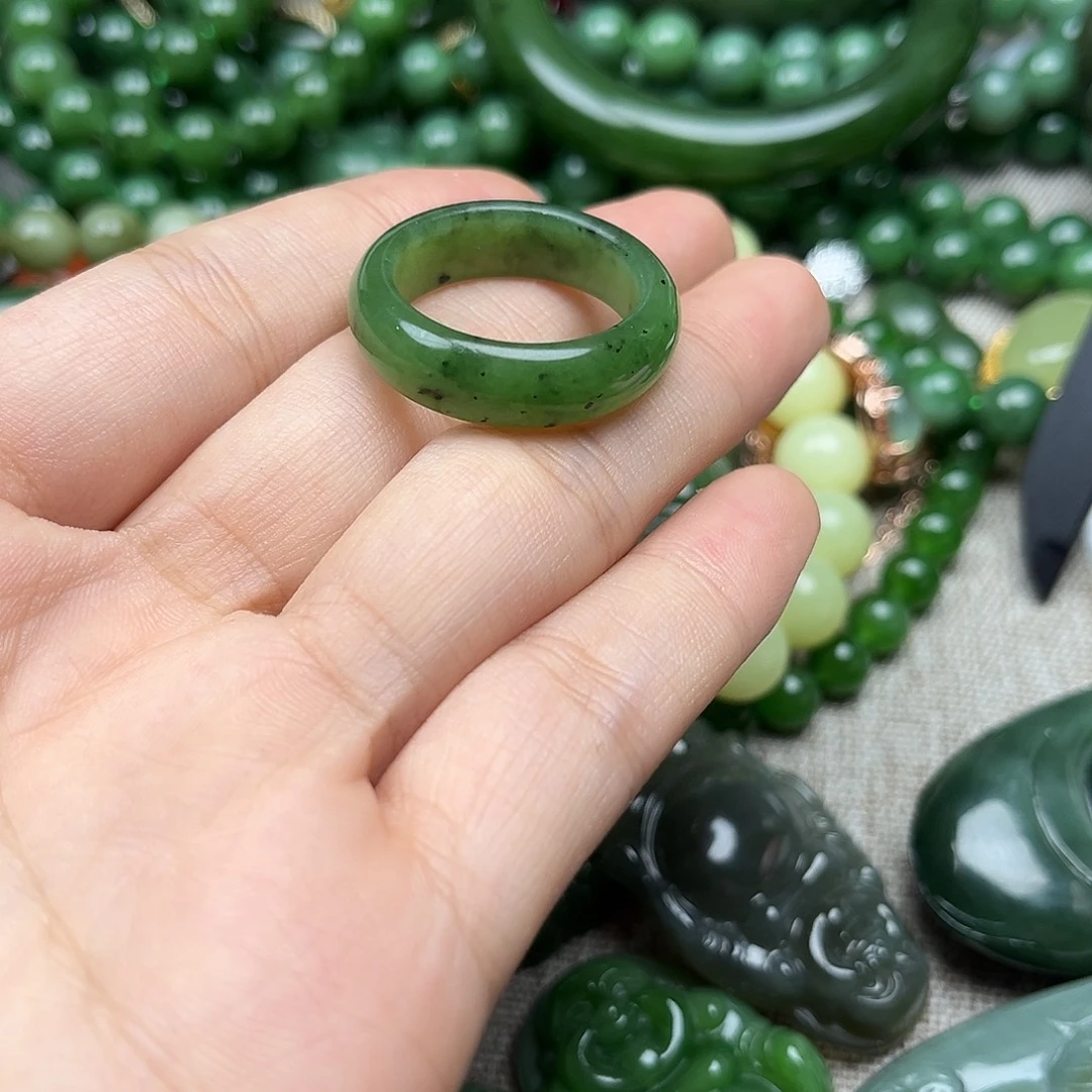 未镶嵌戒圈和田玉（碧玉）