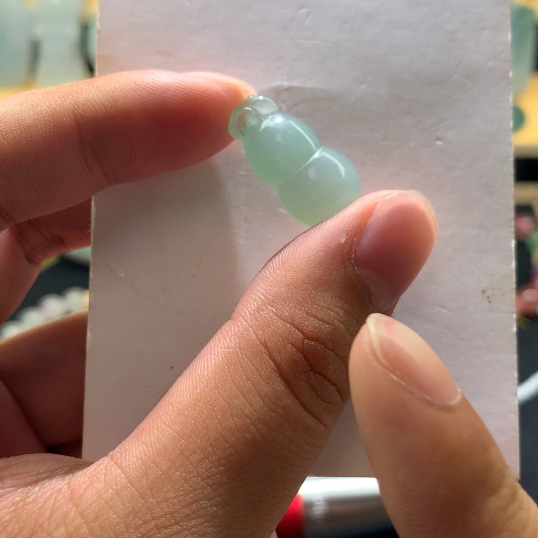 翡翠未镶嵌颈饰000