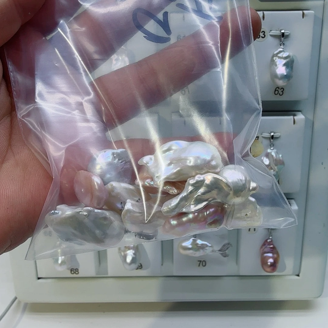 合金淡水珍珠颈饰