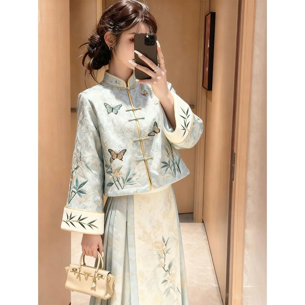 2026秋冬新款清冷感日常可穿改良汉服新中式国风外套马面裙两件套