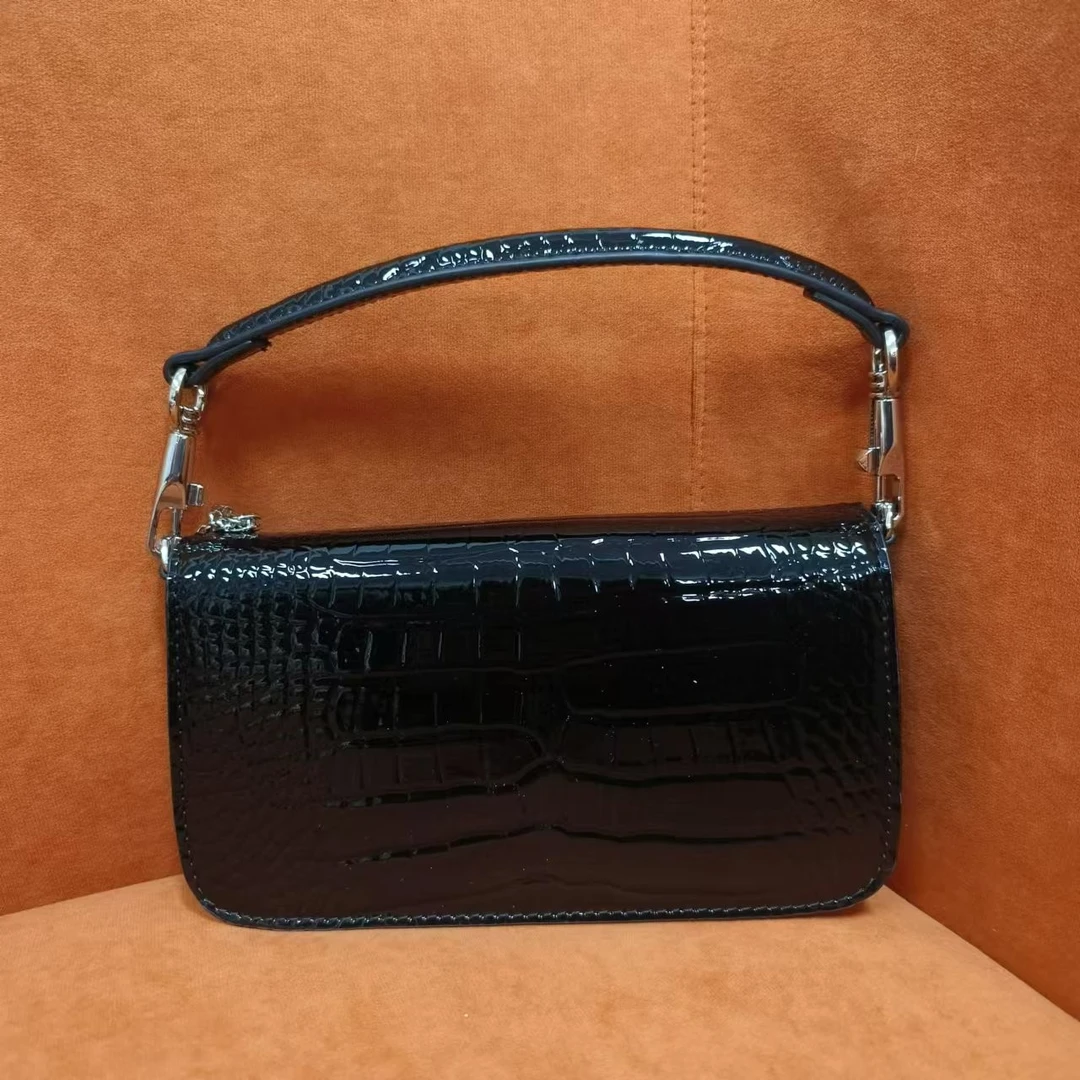 时尚潮流真皮新款女包手拎斜跨包 0457 黑色天